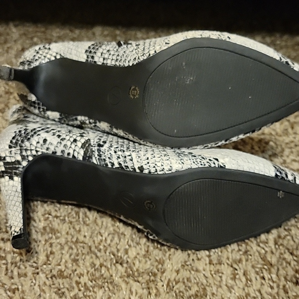 Snakeskin Ankle Boots side zip size 7 - Picture 8 of 11